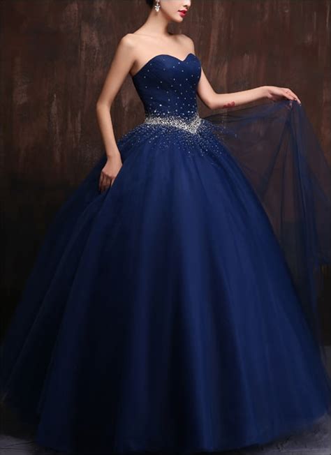 prinzessin ballkleid|Prinzessin Ballkleid mit Korsage und Strasssteinen .